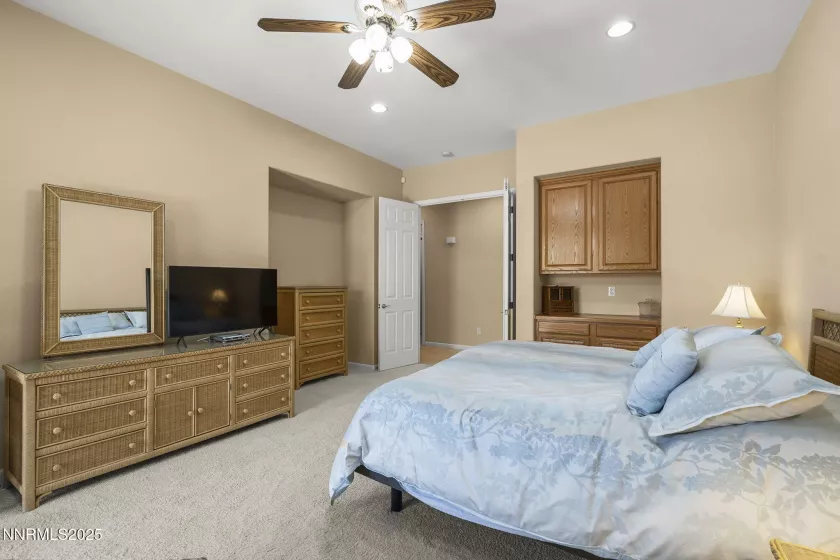1697 Hearthstone, Reno, Nevada 89521, 4 Bedrooms Bedrooms, ,3 BathroomsBathrooms,Residential,Residential,Hearthstone,250053938