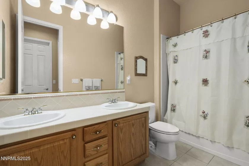 1697 Hearthstone, Reno, Nevada 89521, 4 Bedrooms Bedrooms, ,3 BathroomsBathrooms,Residential,Residential,Hearthstone,250053938