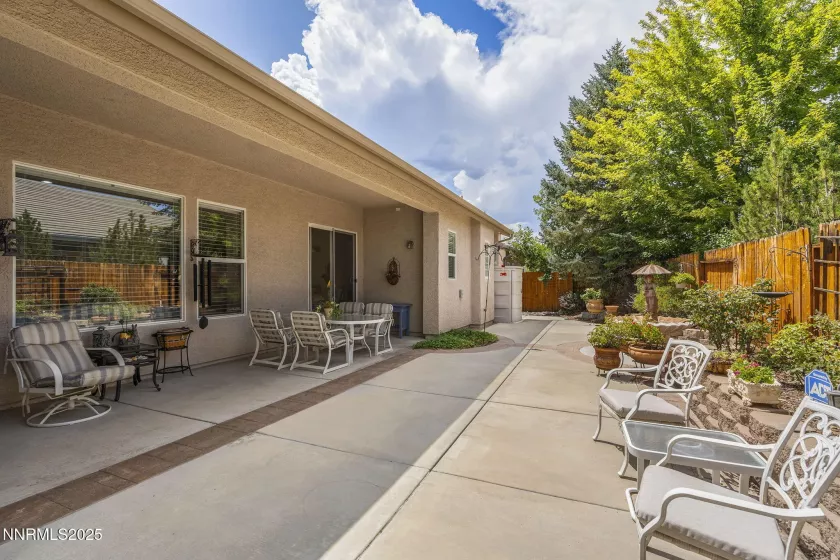 1697 Hearthstone, Reno, Nevada 89521, 4 Bedrooms Bedrooms, ,3 BathroomsBathrooms,Residential,Residential,Hearthstone,250053938