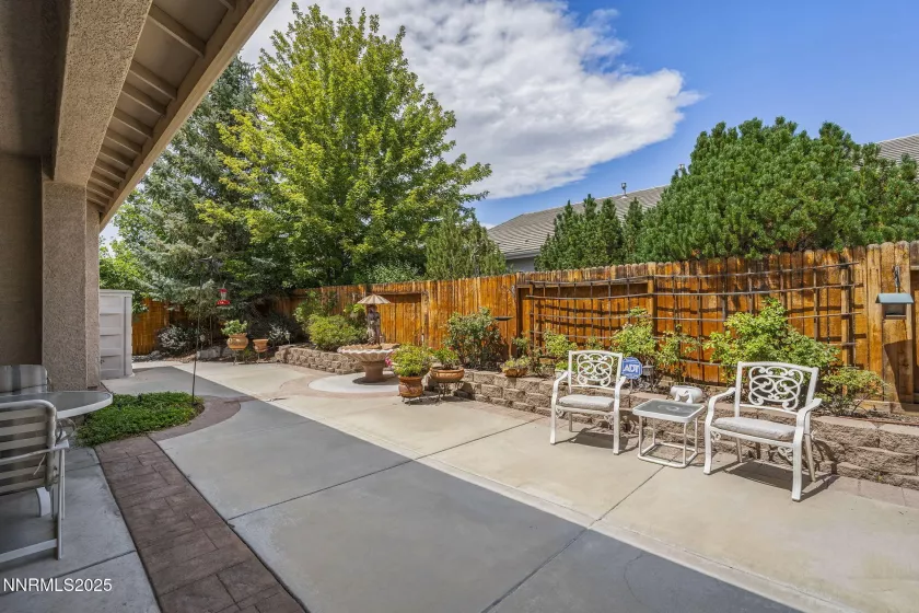 1697 Hearthstone, Reno, Nevada 89521, 4 Bedrooms Bedrooms, ,3 BathroomsBathrooms,Residential,Residential,Hearthstone,250053938