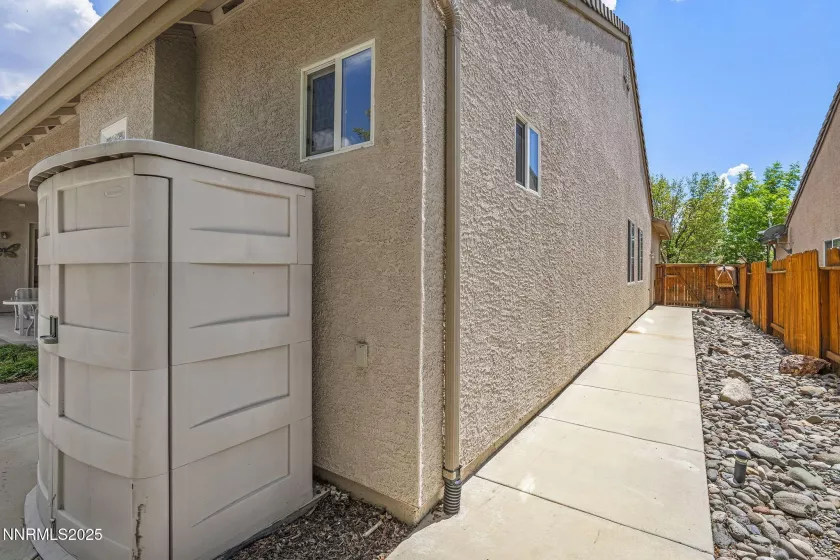 1697 Hearthstone, Reno, Nevada 89521, 4 Bedrooms Bedrooms, ,3 BathroomsBathrooms,Residential,Residential,Hearthstone,250053938