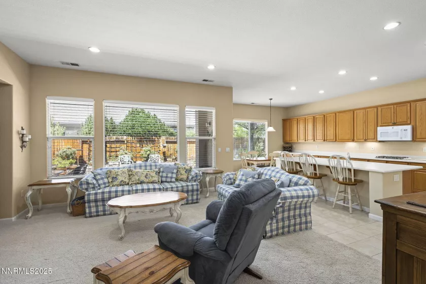 1697 Hearthstone, Reno, Nevada 89521, 4 Bedrooms Bedrooms, ,3 BathroomsBathrooms,Residential,Residential,Hearthstone,250053938