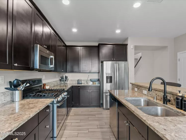 2535 Demaris, Sparks, Nevada 89436, 4 Bedrooms Bedrooms, ,3 BathroomsBathrooms,Residential,Residential,Demaris,250053958