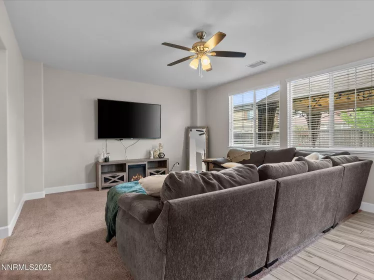 2535 Demaris, Sparks, Nevada 89436, 4 Bedrooms Bedrooms, ,3 BathroomsBathrooms,Residential,Residential,Demaris,250053958