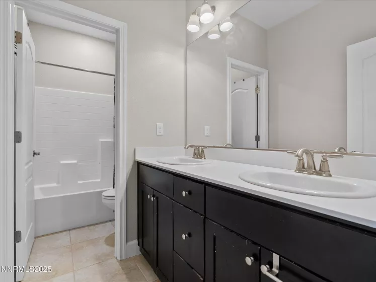 2535 Demaris, Sparks, Nevada 89436, 4 Bedrooms Bedrooms, ,3 BathroomsBathrooms,Residential,Residential,Demaris,250053958
