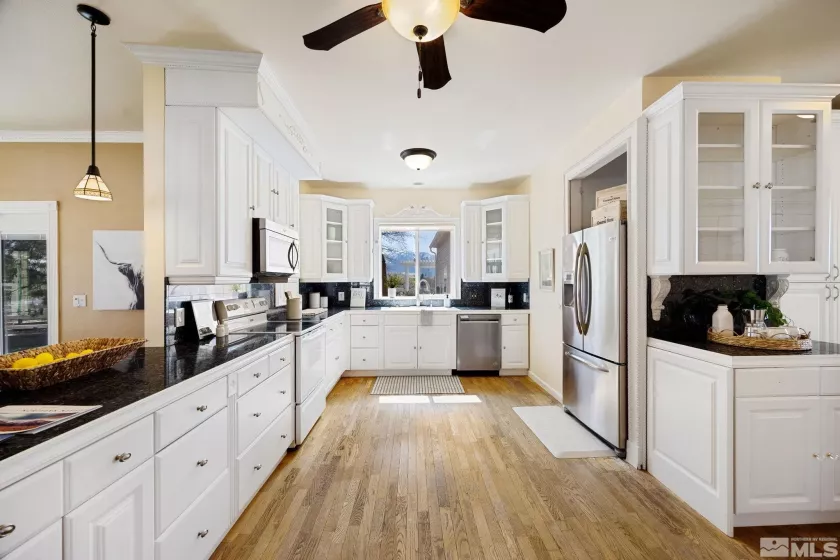 1731 Sunset, Gardnerville, Nevada 89410, 5 Bedrooms Bedrooms, ,4 BathroomsBathrooms,Residential,Residential,Sunset,250006107