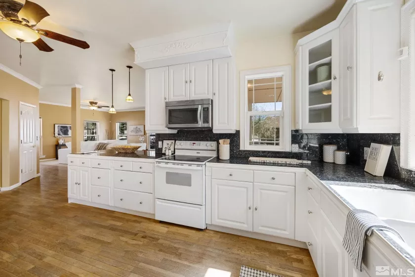 1731 Sunset, Gardnerville, Nevada 89410, 5 Bedrooms Bedrooms, ,4 BathroomsBathrooms,Residential,Residential,Sunset,250006107