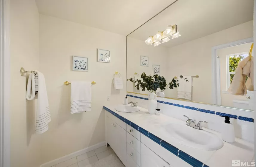 1731 Sunset, Gardnerville, Nevada 89410, 5 Bedrooms Bedrooms, ,4 BathroomsBathrooms,Residential,Residential,Sunset,250006107