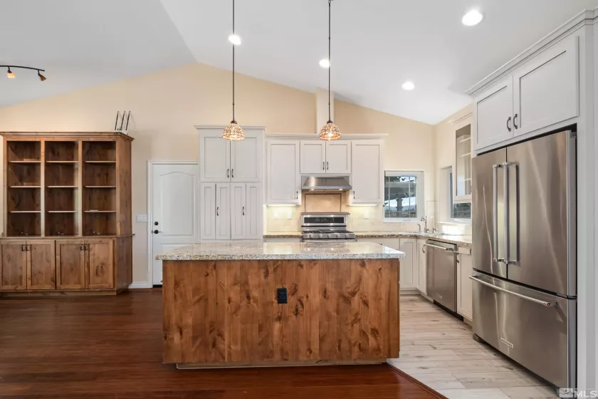 1731 Sunset, Gardnerville, Nevada 89410, 5 Bedrooms Bedrooms, ,4 BathroomsBathrooms,Residential,Residential,Sunset,250006107