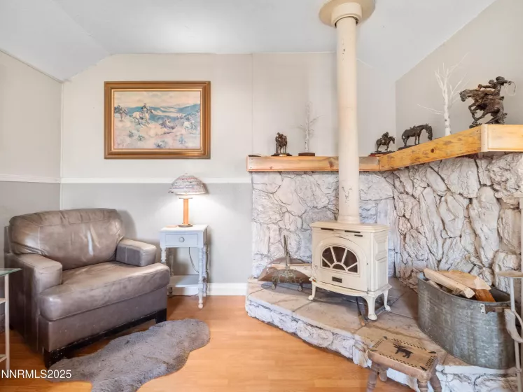 1332 Topaz, Gardnerville, Nevada 89460, 3 Bedrooms Bedrooms, ,1 BathroomBathrooms,Residential,Residential,Topaz,250052451