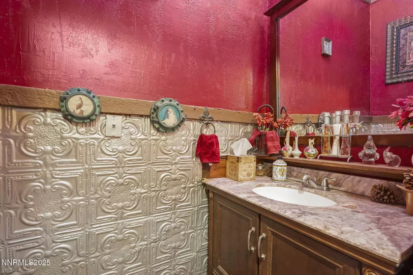 1015 US-395, Washoe Valley, Nevada 89704, 7 Bedrooms Bedrooms, ,6 BathroomsBathrooms,Residential,Residential,US-395,250053946