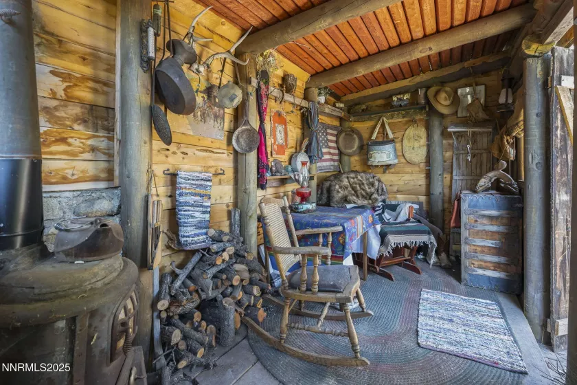 1015 US-395, Washoe Valley, Nevada 89704, 7 Bedrooms Bedrooms, ,6 BathroomsBathrooms,Residential,Residential,US-395,250053946