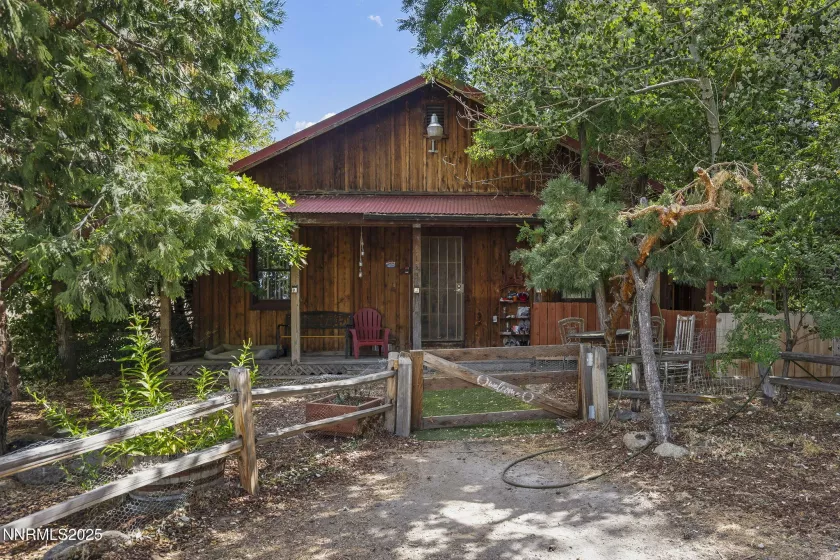 1015 US-395, Washoe Valley, Nevada 89704, 7 Bedrooms Bedrooms, ,6 BathroomsBathrooms,Residential,Residential,US-395,250053946