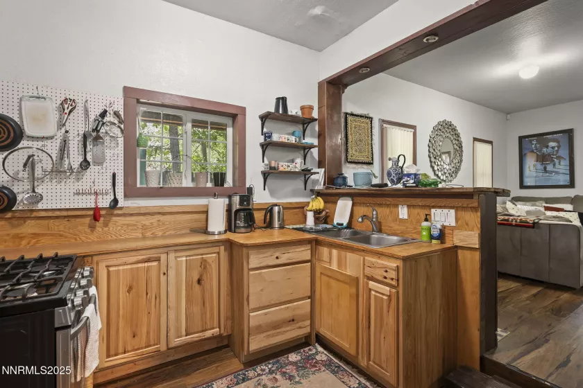 1015 US-395, Washoe Valley, Nevada 89704, 7 Bedrooms Bedrooms, ,6 BathroomsBathrooms,Residential,Residential,US-395,250053946