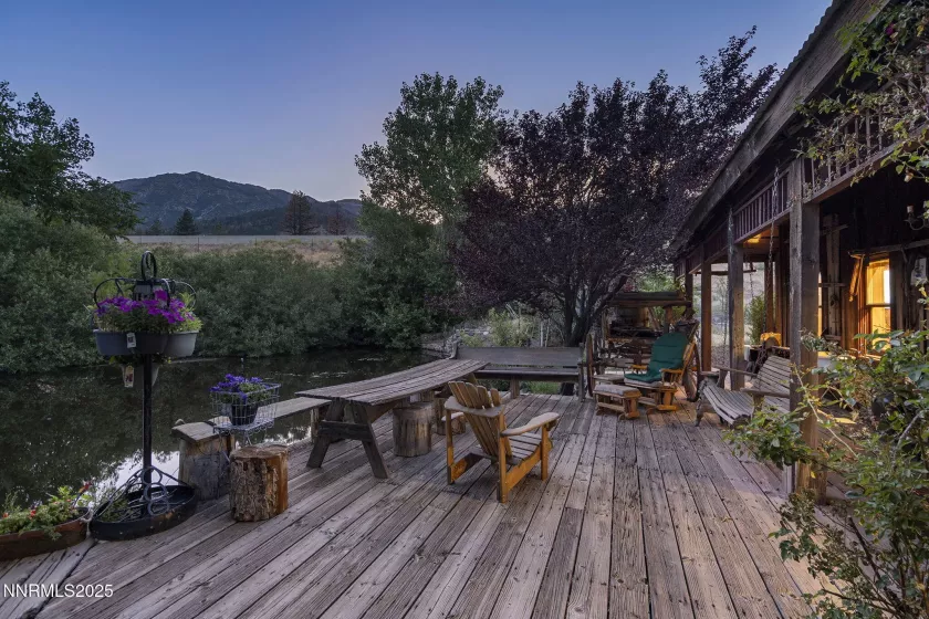 1015 US-395, Washoe Valley, Nevada 89704, 7 Bedrooms Bedrooms, ,6 BathroomsBathrooms,Residential,Residential,US-395,250053946