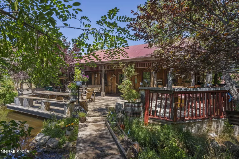 1015 US-395, Washoe Valley, Nevada 89704, 7 Bedrooms Bedrooms, ,6 BathroomsBathrooms,Residential,Residential,US-395,250053946