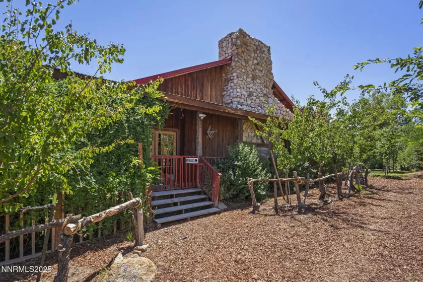 1015 US-395, Washoe Valley, Nevada 89704, 7 Bedrooms Bedrooms, ,6 BathroomsBathrooms,Residential,Residential,US-395,250053946