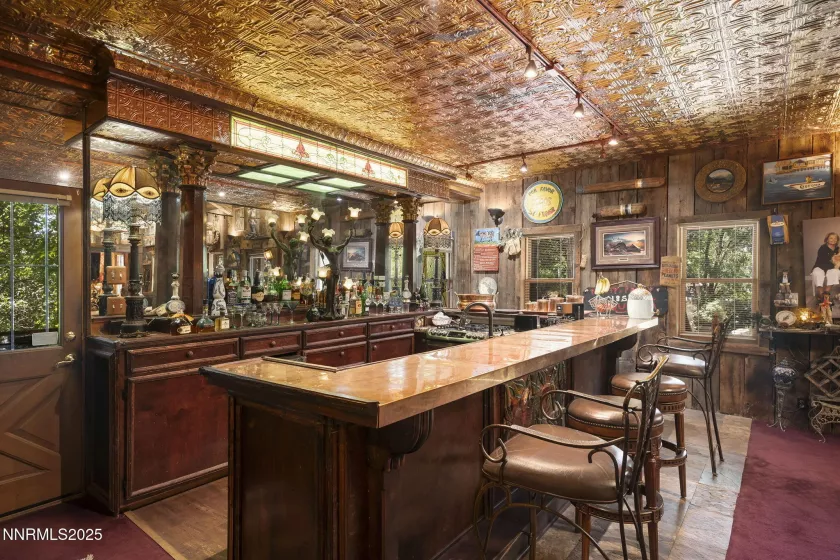 1015 US-395, Washoe Valley, Nevada 89704, 7 Bedrooms Bedrooms, ,6 BathroomsBathrooms,Residential,Residential,US-395,250053946