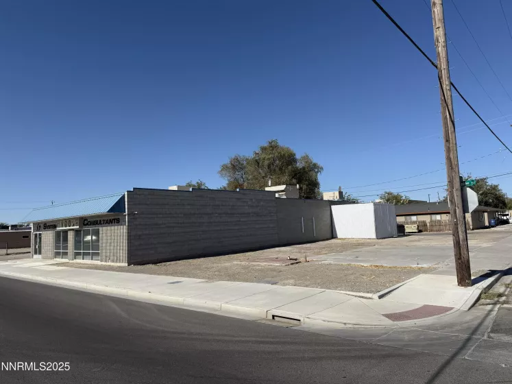 185 Maine, Fallon, Nevada 89406, ,Commercial Sale,Residential,Maine,250053945