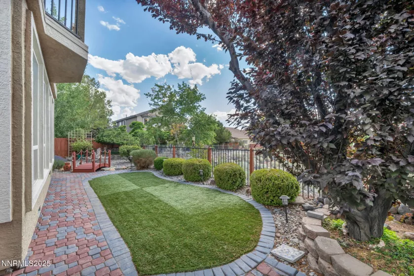 5688 Spandrell, Sparks, Nevada 89436, 4 Bedrooms Bedrooms, ,3 BathroomsBathrooms,Residential,Residential,Spandrell,250053947