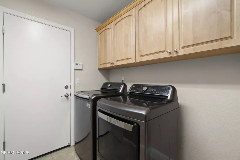 5365 Ebbetts Pass, Sparks, Nevada 89436, 4 Bedrooms Bedrooms, ,3 BathroomsBathrooms,Residential,Residential,Ebbetts Pass,250053952