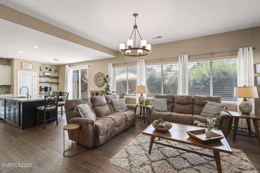 5365 Ebbetts Pass, Sparks, Nevada 89436, 4 Bedrooms Bedrooms, ,3 BathroomsBathrooms,Residential,Residential,Ebbetts Pass,250053952