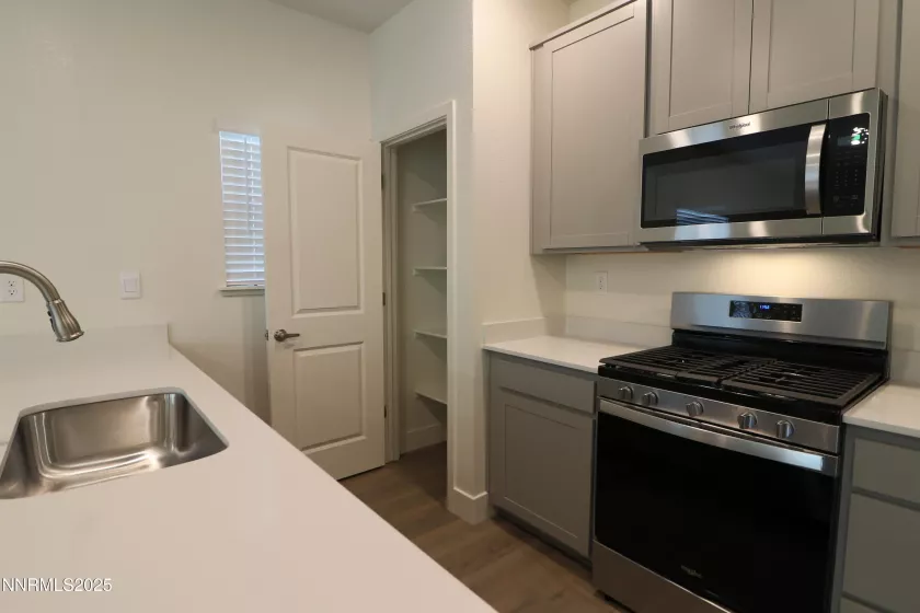 5886 Grand Row, Reno, Nevada 89523, 2 Bedrooms Bedrooms, ,3 BathroomsBathrooms,Residential Lease,Manufactured,Grand Row,250053965