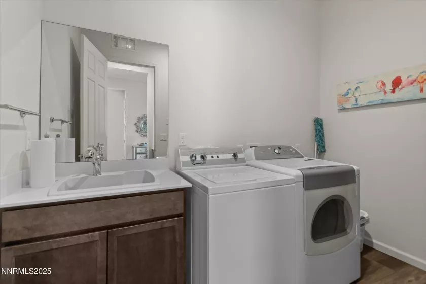 7586 Evans Bridge, Sparks, Nevada 89436, 2 Bedrooms Bedrooms, ,3 BathroomsBathrooms,Residential,Residential,Evans Bridge,250053972