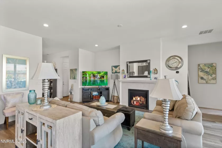 7586 Evans Bridge, Sparks, Nevada 89436, 2 Bedrooms Bedrooms, ,3 BathroomsBathrooms,Residential,Residential,Evans Bridge,250053972