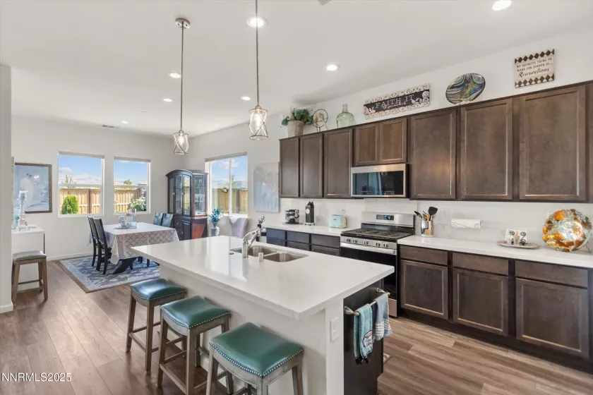 7586 Evans Bridge, Sparks, Nevada 89436, 2 Bedrooms Bedrooms, ,3 BathroomsBathrooms,Residential,Residential,Evans Bridge,250053972