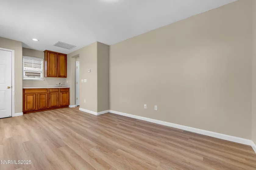 6635 Latour, Sparks, Nevada 89436, 4 Bedrooms Bedrooms, ,4 BathroomsBathrooms,Residential,Residential,Latour,250053975