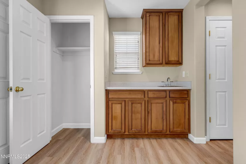 6635 Latour, Sparks, Nevada 89436, 4 Bedrooms Bedrooms, ,4 BathroomsBathrooms,Residential,Residential,Latour,250053975