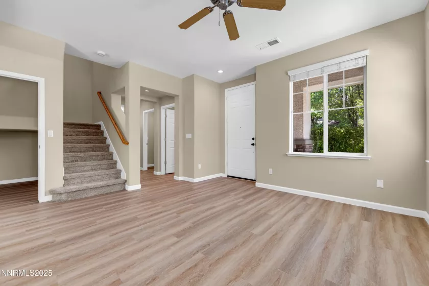 6635 Latour, Sparks, Nevada 89436, 4 Bedrooms Bedrooms, ,4 BathroomsBathrooms,Residential,Residential,Latour,250053975