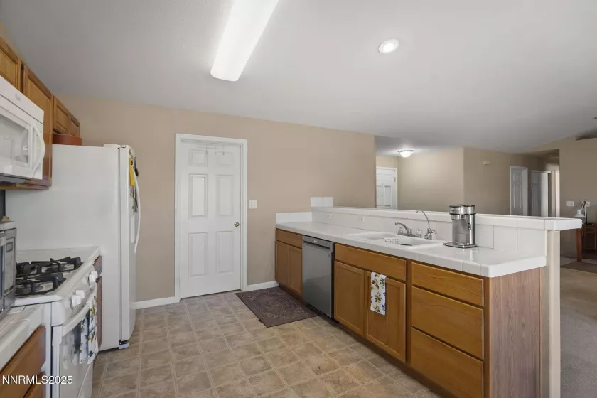 1470 9th, Silver Springs, Nevada 89429, 3 Bedrooms Bedrooms, ,2 BathroomsBathrooms,Residential,Residential,9th,250053976