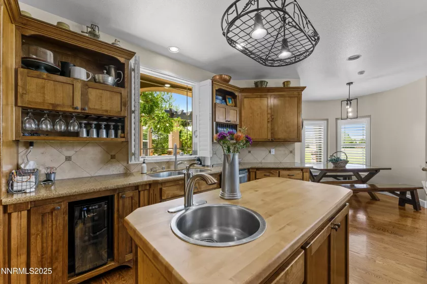 2880 Friar Rock, Sparks, Nevada 89436, 5 Bedrooms Bedrooms, ,4 BathroomsBathrooms,Residential,Residential,Friar Rock,250053921