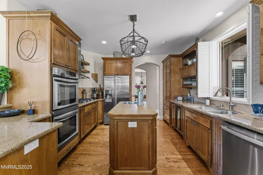 2880 Friar Rock, Sparks, Nevada 89436, 5 Bedrooms Bedrooms, ,4 BathroomsBathrooms,Residential,Residential,Friar Rock,250053921
