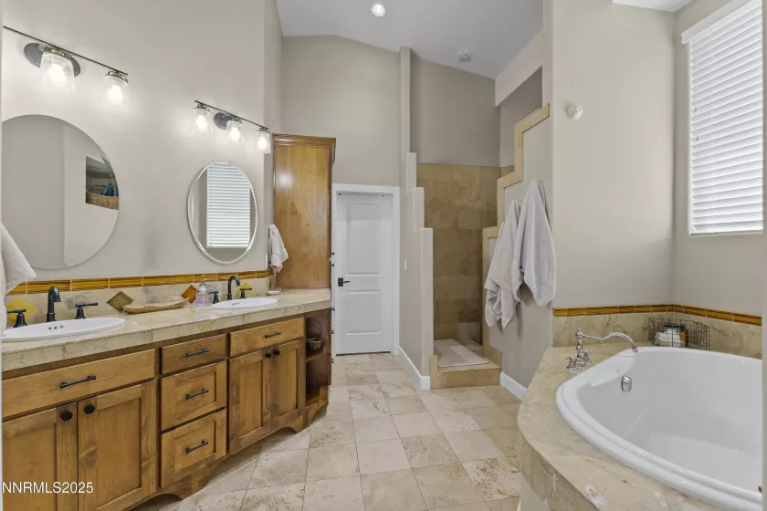 2880 Friar Rock, Sparks, Nevada 89436, 5 Bedrooms Bedrooms, ,4 BathroomsBathrooms,Residential,Residential,Friar Rock,250053921