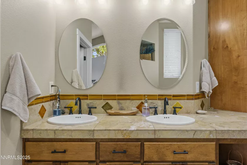 2880 Friar Rock, Sparks, Nevada 89436, 5 Bedrooms Bedrooms, ,4 BathroomsBathrooms,Residential,Residential,Friar Rock,250053921