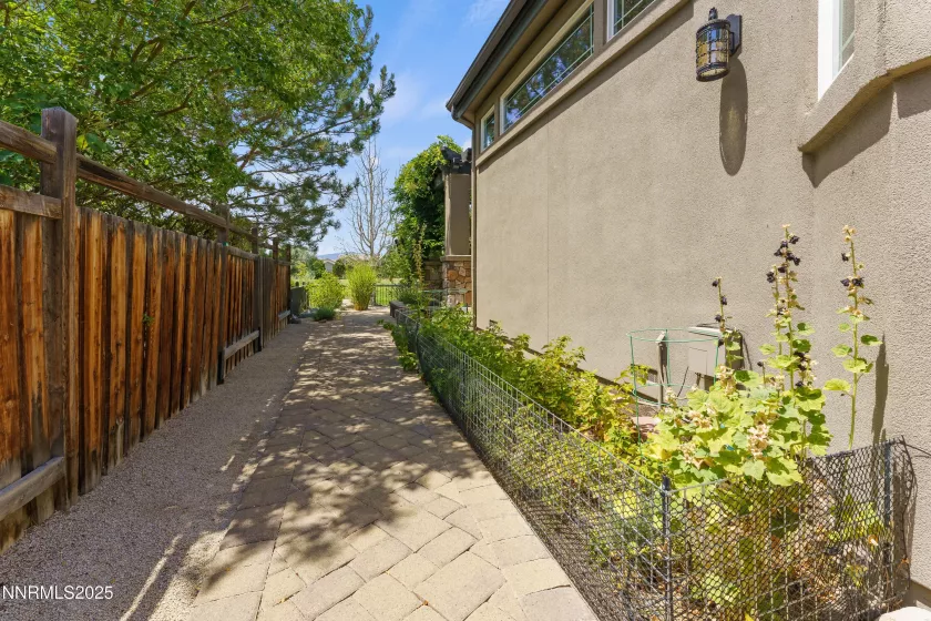 2880 Friar Rock, Sparks, Nevada 89436, 5 Bedrooms Bedrooms, ,4 BathroomsBathrooms,Residential,Residential,Friar Rock,250053921