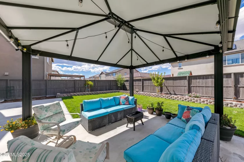 2012 Maradona, Sparks, Nevada 89436, 4 Bedrooms Bedrooms, ,3 BathroomsBathrooms,Residential,Residential,Maradona,250053981