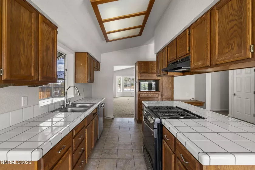 301 Valley View, Dayton, Nevada 89403, 4 Bedrooms Bedrooms, ,3 BathroomsBathrooms,Residential,Residential,Valley View,250053982