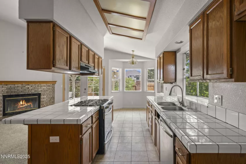 301 Valley View, Dayton, Nevada 89403, 4 Bedrooms Bedrooms, ,3 BathroomsBathrooms,Residential,Residential,Valley View,250053982