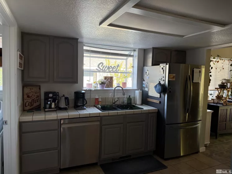 980 Sunview, Carson City, Nevada 89705, 3 Bedrooms Bedrooms, ,2 BathroomsBathrooms,Residential,Residential,Sunview,250006154