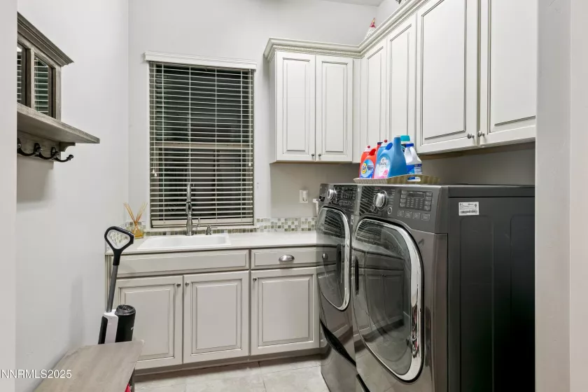 5645 Mont Pelier, Reno, Nevada 89511, 4 Bedrooms Bedrooms, ,4 BathroomsBathrooms,Residential,Residential,Mont Pelier,250053985