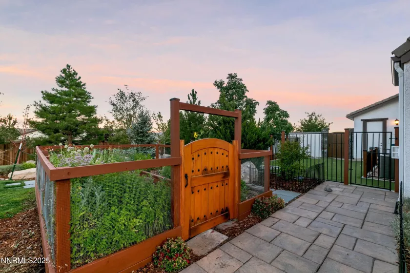 5645 Mont Pelier, Reno, Nevada 89511, 4 Bedrooms Bedrooms, ,4 BathroomsBathrooms,Residential,Residential,Mont Pelier,250053985