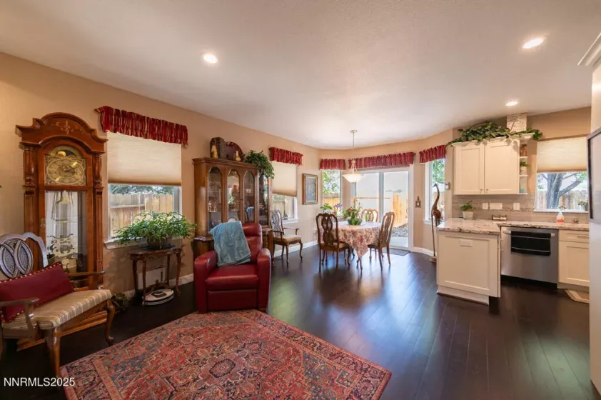 1459 Cardiff, Gardnerville, Nevada 89410, 3 Bedrooms Bedrooms, ,2 BathroomsBathrooms,Residential,Residential,Cardiff,250053987