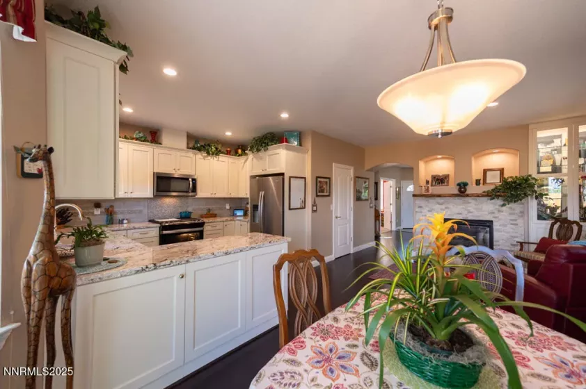 1459 Cardiff, Gardnerville, Nevada 89410, 3 Bedrooms Bedrooms, ,2 BathroomsBathrooms,Residential,Residential,Cardiff,250053987