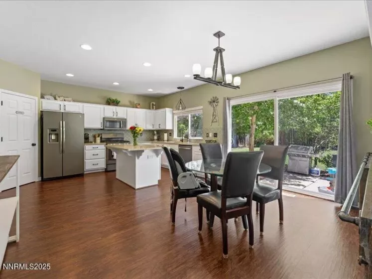 9542 Angel Falls, Reno, Nevada 89506, 4 Bedrooms Bedrooms, ,3 BathroomsBathrooms,Residential,Residential,Angel Falls,250053989