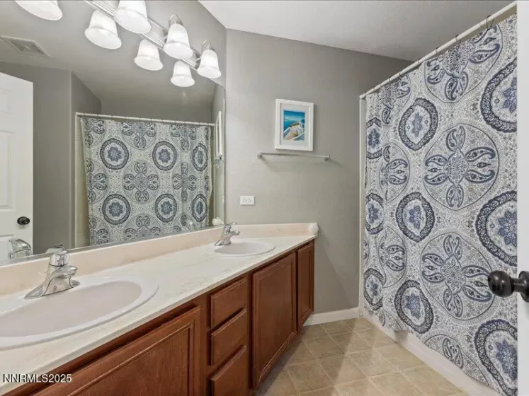 9542 Angel Falls, Reno, Nevada 89506, 4 Bedrooms Bedrooms, ,3 BathroomsBathrooms,Residential,Residential,Angel Falls,250053989