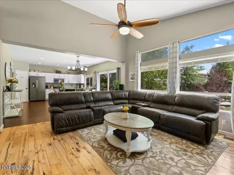9542 Angel Falls, Reno, Nevada 89506, 4 Bedrooms Bedrooms, ,3 BathroomsBathrooms,Residential,Residential,Angel Falls,250053989